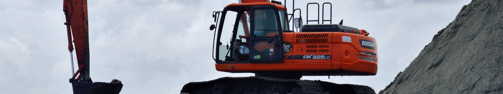 3 Ways To Know It's Time To Update Your Heavy Equipment