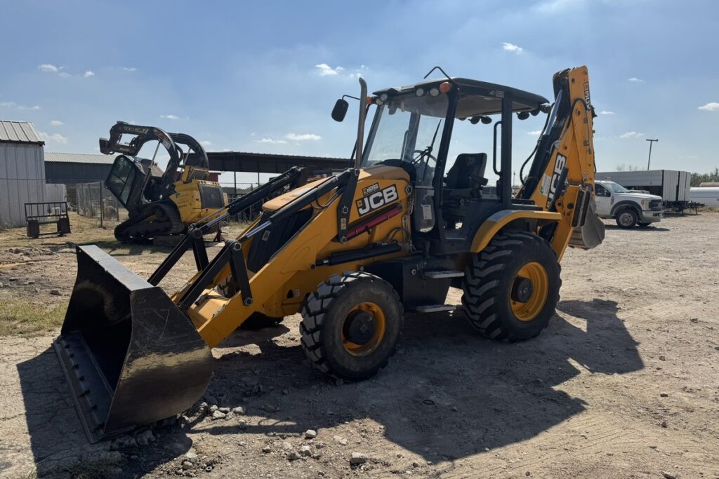 TD Rentals construction equipment auction featuring telehandlers in Pecos and Carrizo Springs, Texas